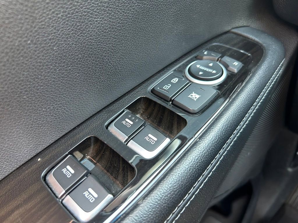 Used 2019 Kia Sorento LX image 19