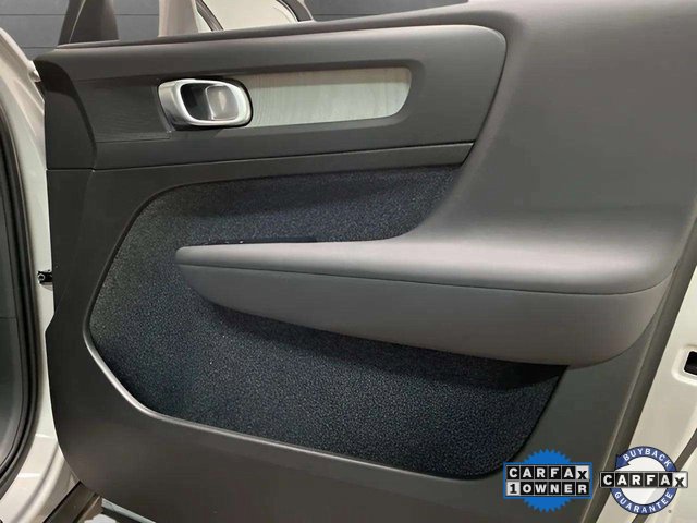 Used 2025 Volvo XC40 B5 Plus image 81