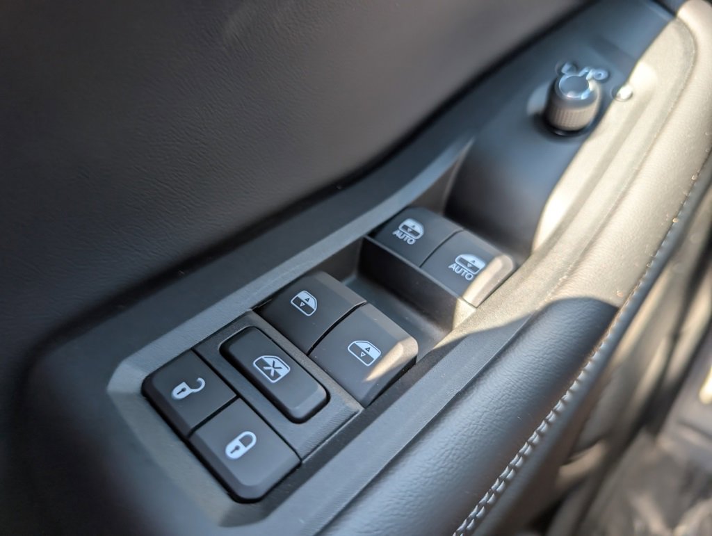 New 2025 Jeep Grand Cherokee L Altitude image 36