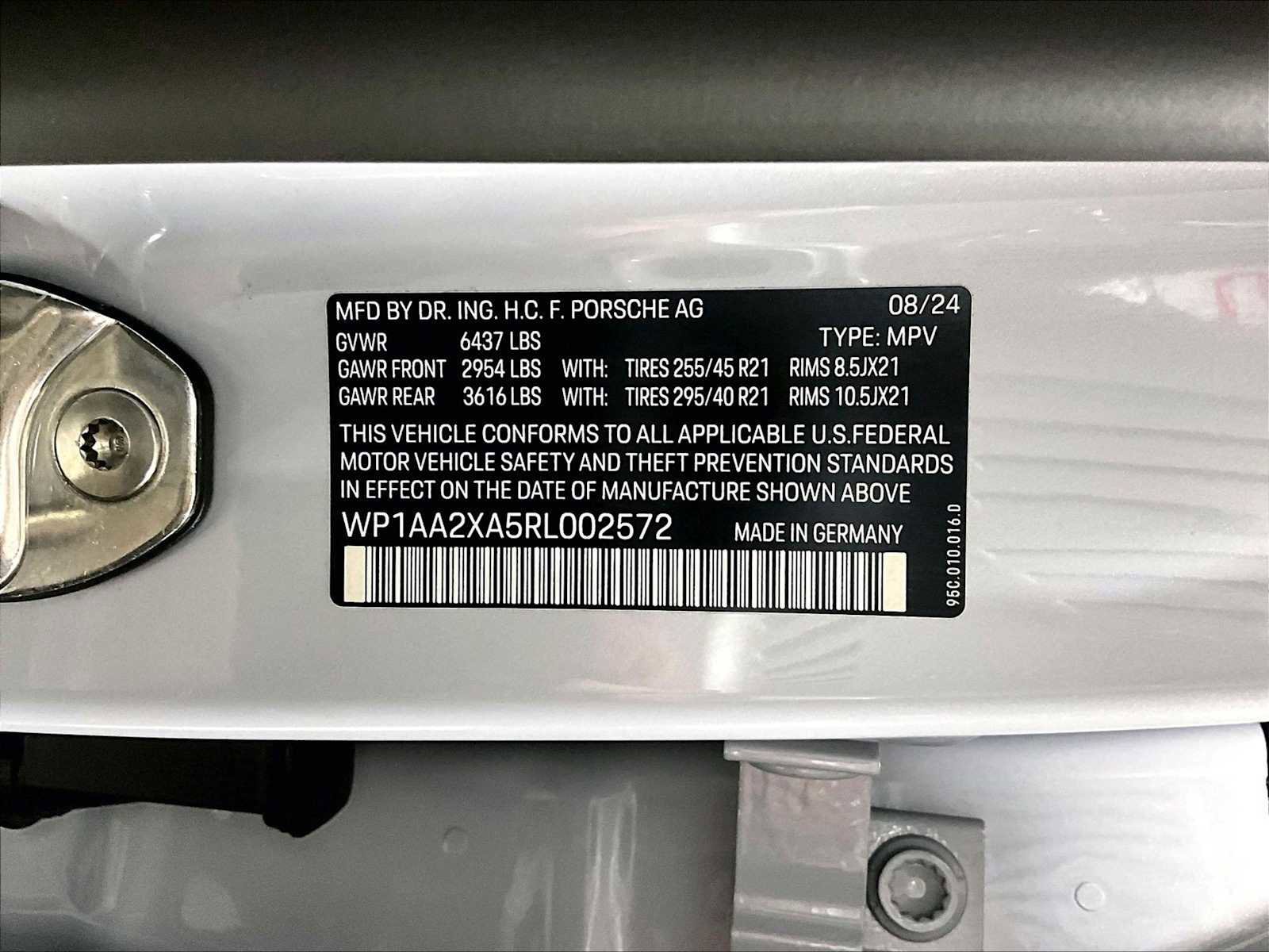 Used 2024 Porsche Macan 4 Electric image 36