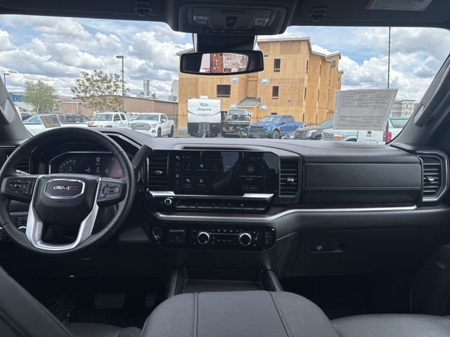 Used 2025 GMC Sierra 3500 SLT w/ SLT Premium Package AWD/4WD image 29