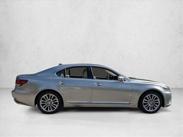 Used 2017 Lexus LS 460 image 4
