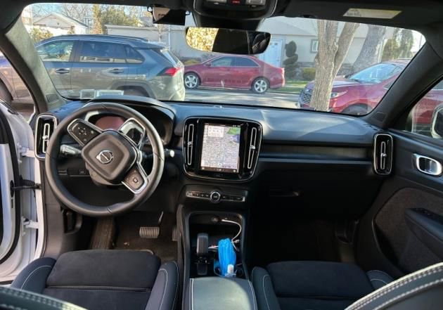 Used 2023 Volvo C40 P8 Recharge Plus AWD/4WD image 3