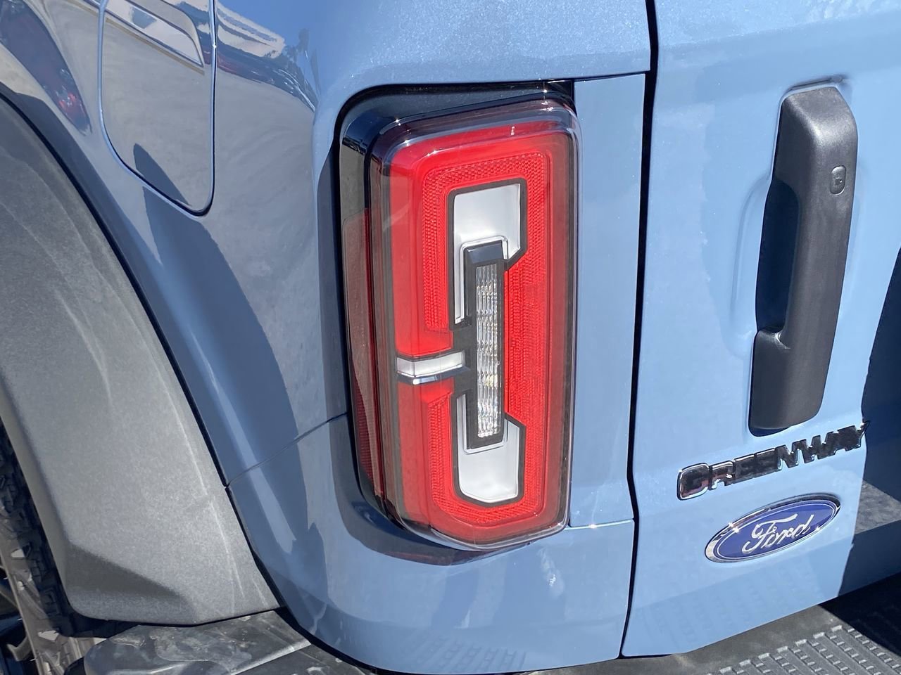 New 2025 Ford Bronco Badlands w/ Sasquatch Package AWD/4WD image 8