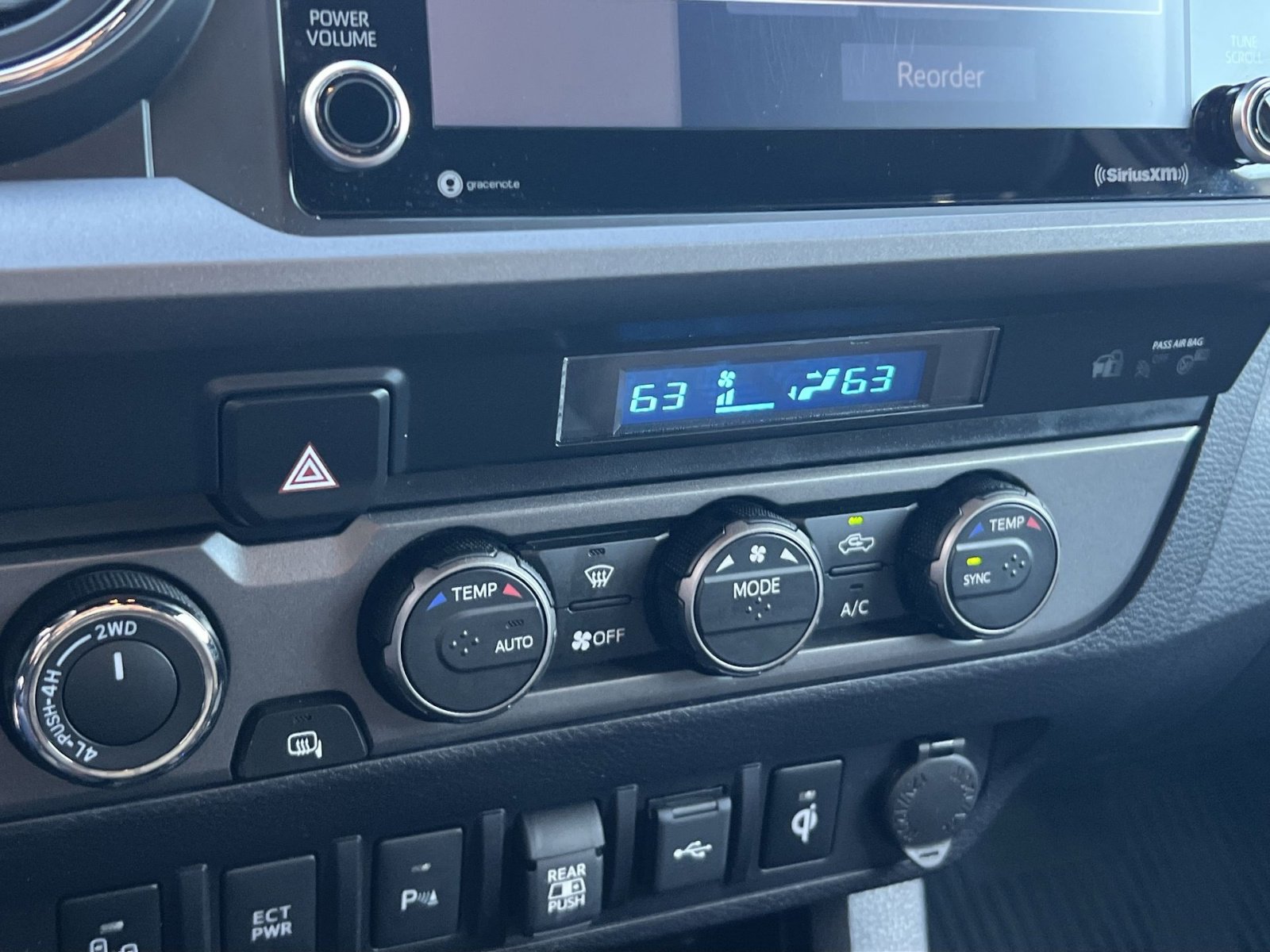 Used 2023 Toyota Tacoma TRD Sport image 17