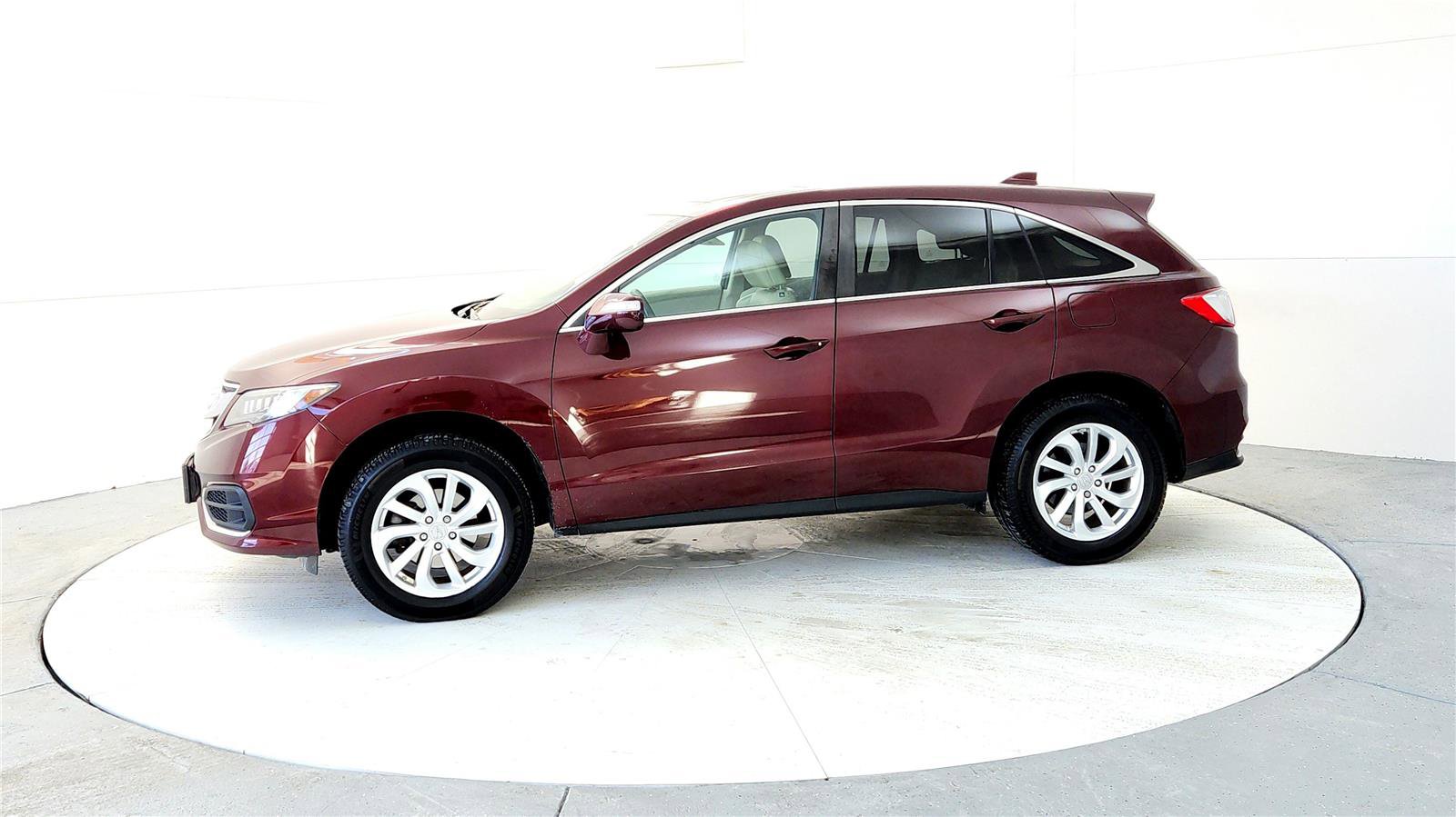 Used 2018 Acura RDX AWD image 3