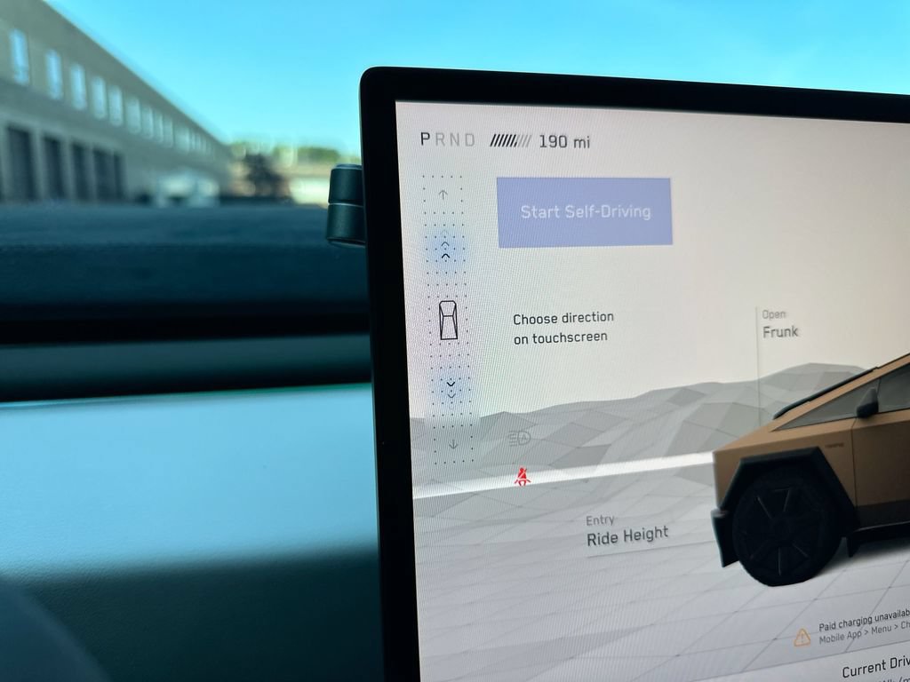Used 2024 Tesla Cybertruck Cyberbeast AWD/4WD image 16