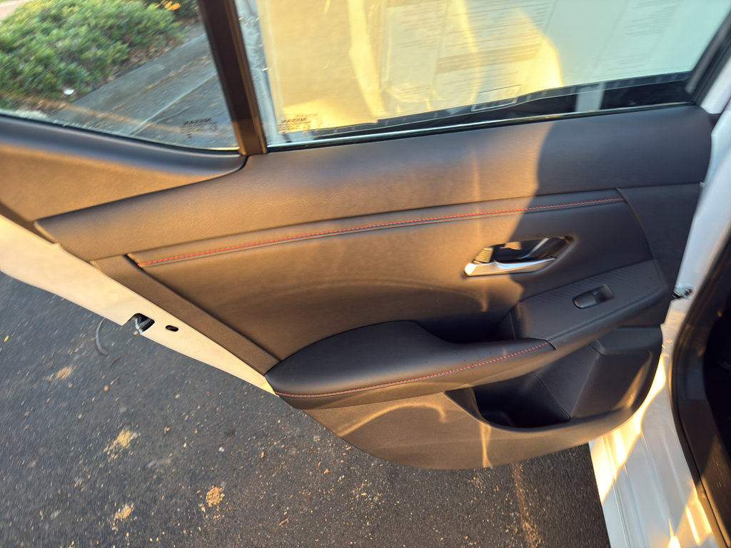 New 2025 Nissan Sentra SR image 30