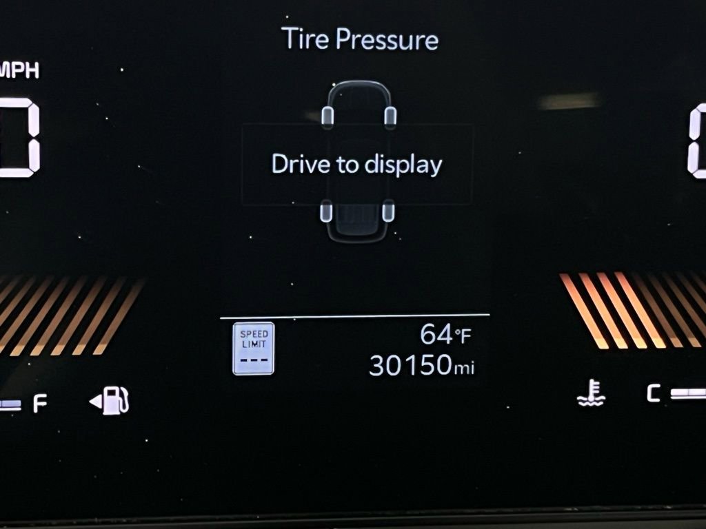 Used 2025 Kia Carnival image 20