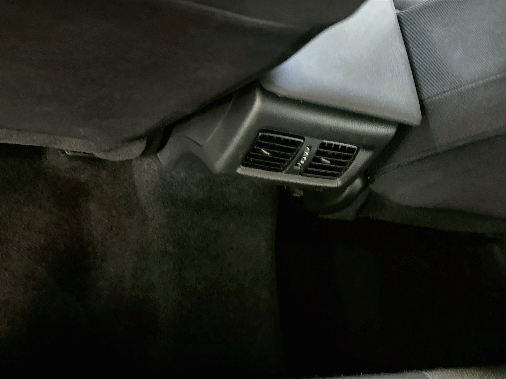 Used 2025 Toyota Camry LE FWD image 28