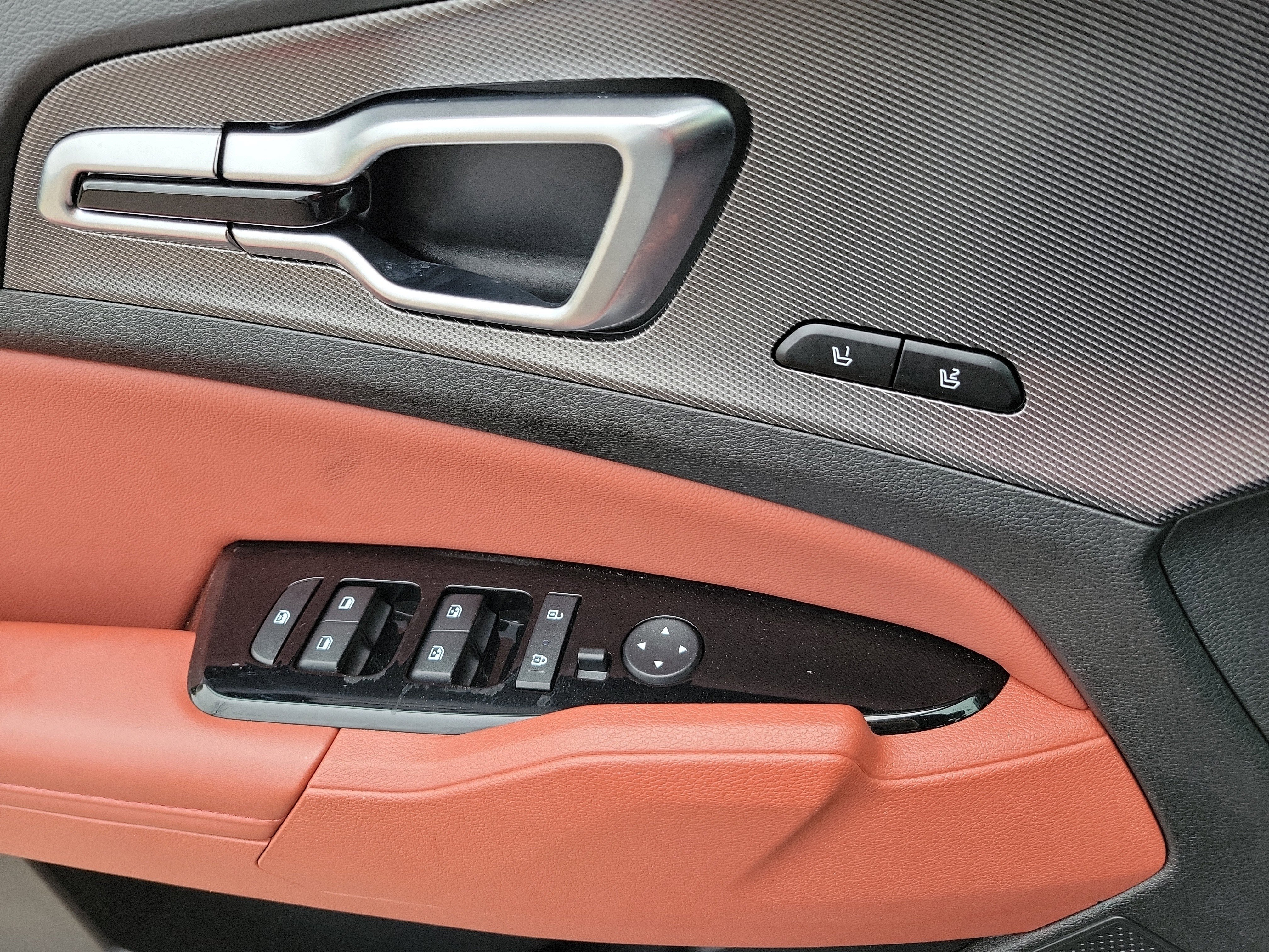 Used 2024 Kia Sportage SX image 18