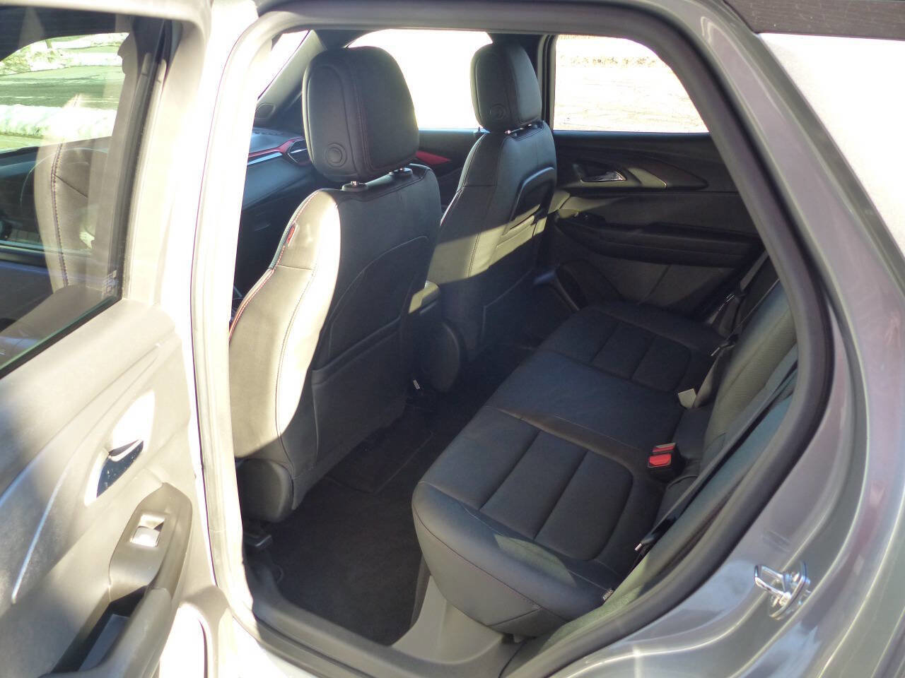 Used 2024 Chevrolet TrailBlazer RS w/ Driver Confidence Package image 34