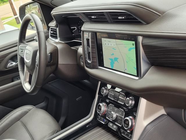 Used 2023 GMC Yukon Denali w/ LPO, Floor Liner Package image 26