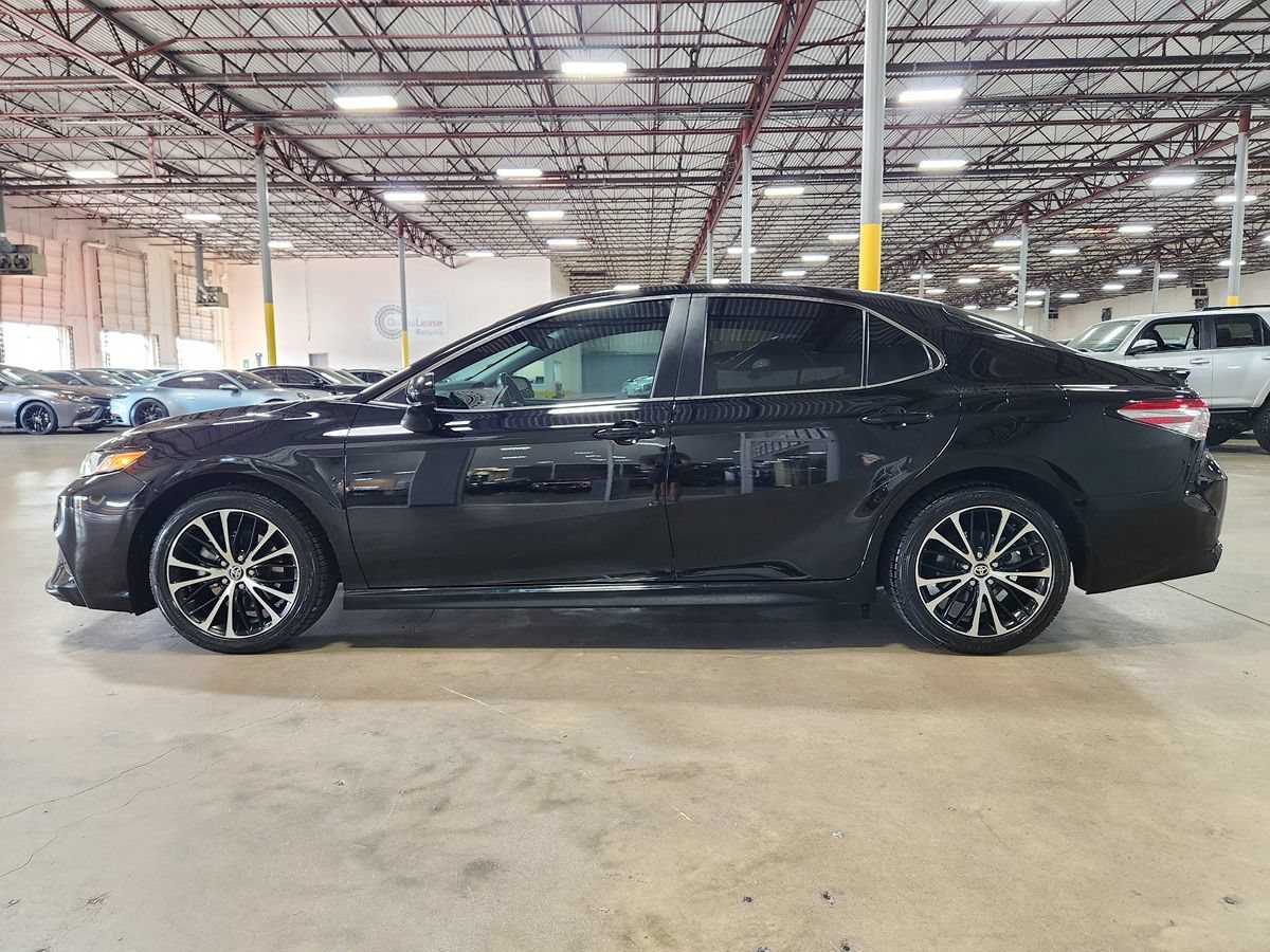 Used 2020 Toyota Camry SE FWD image 7