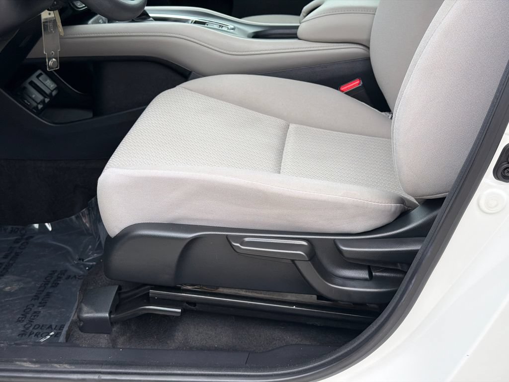 Used 2017 Honda HR-V LX image 14