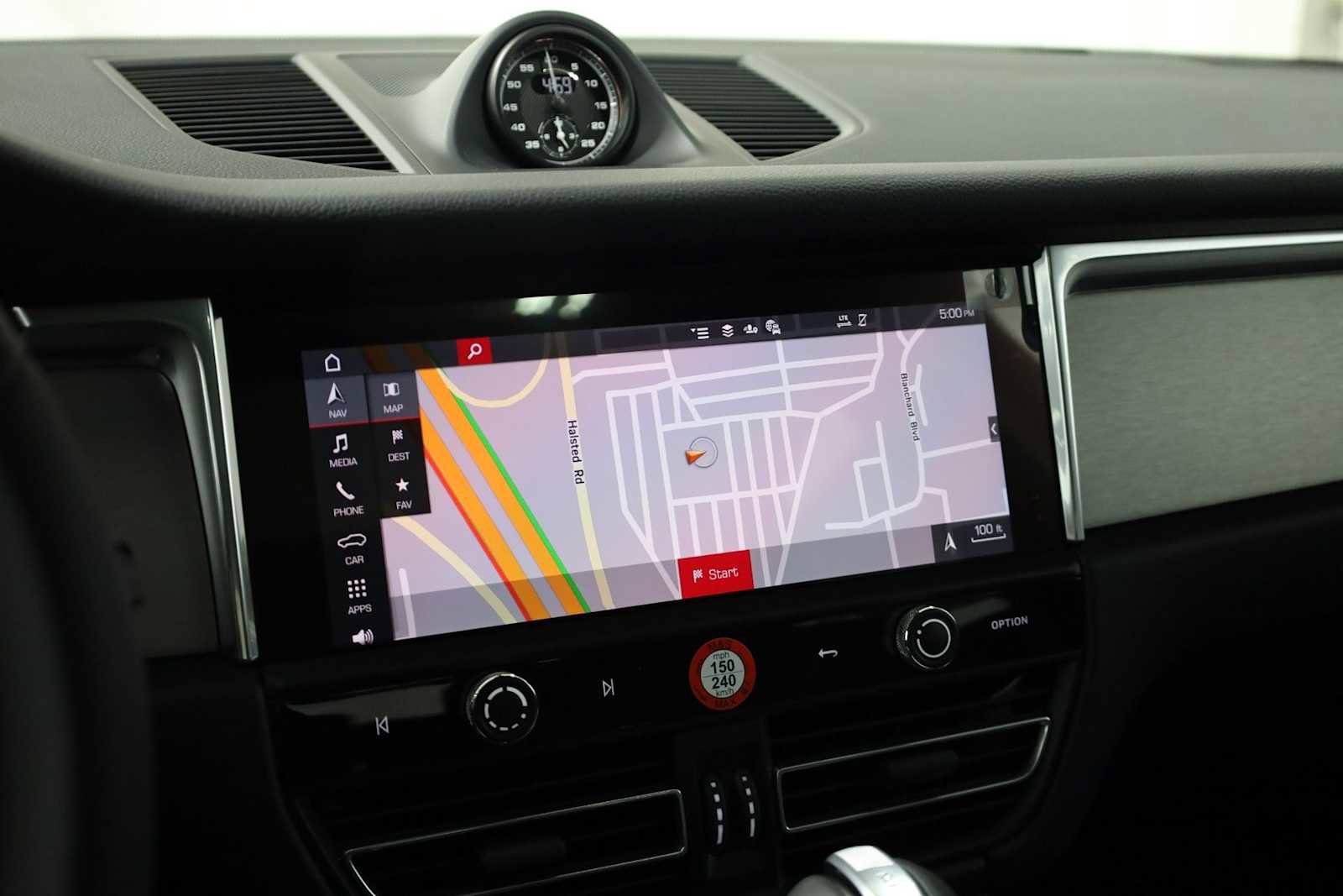 New 2026 Porsche Macan image 33