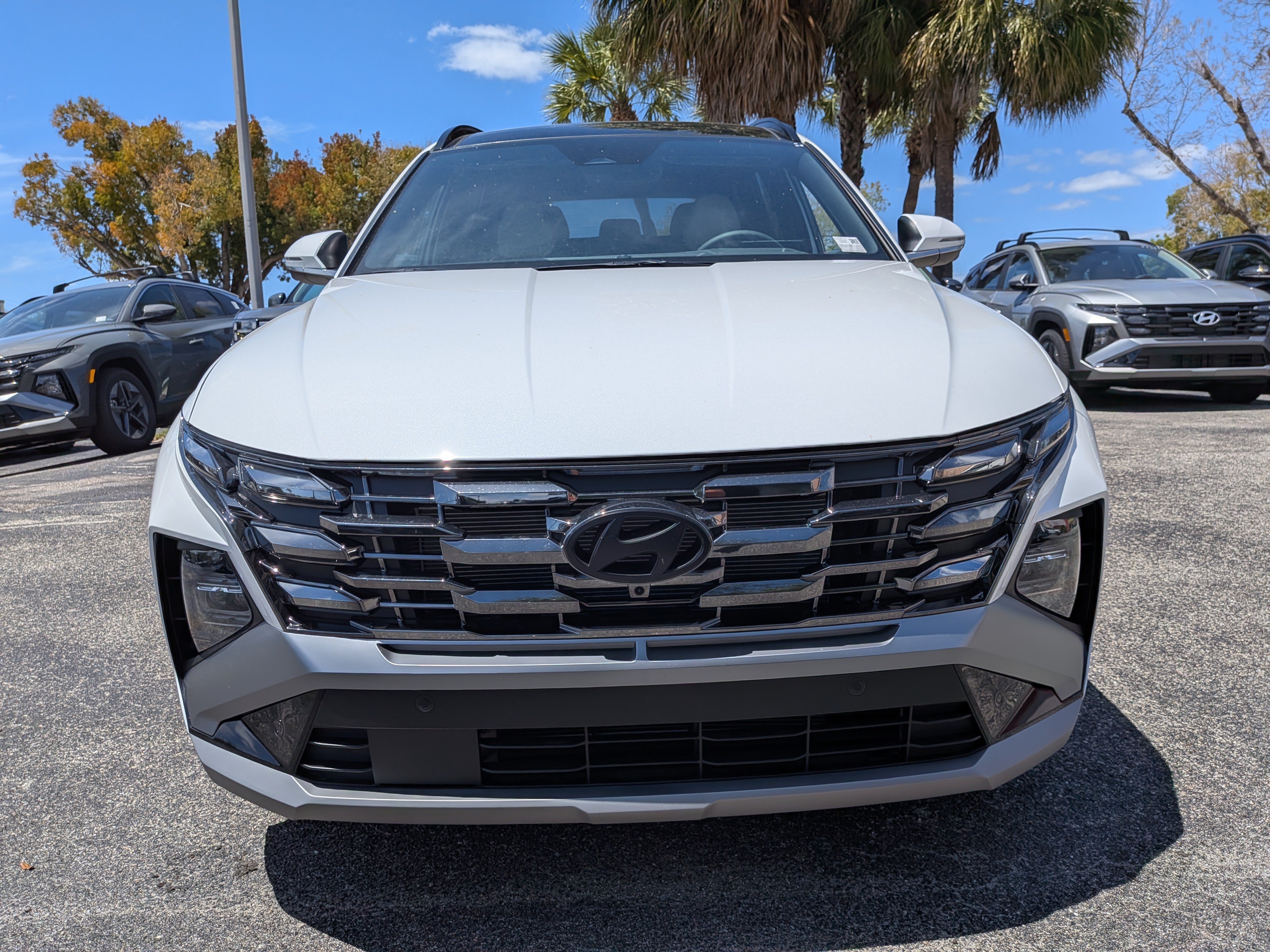 New 2026 Hyundai Tucson Limited w/ Tow & Go Package AWD/4WD image 9