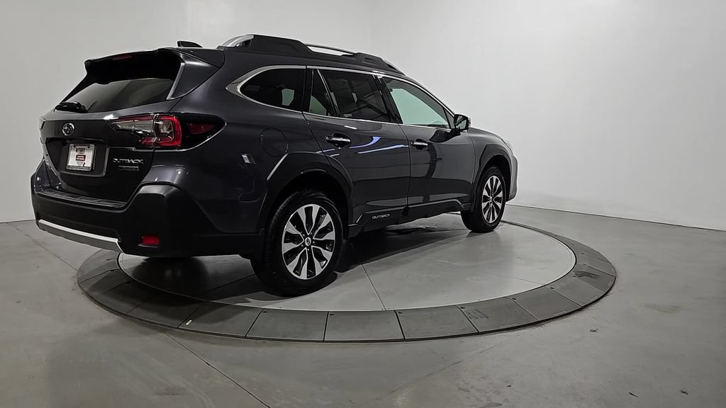 Certified 2025 Subaru Outback Touring AWD/4WD image 6