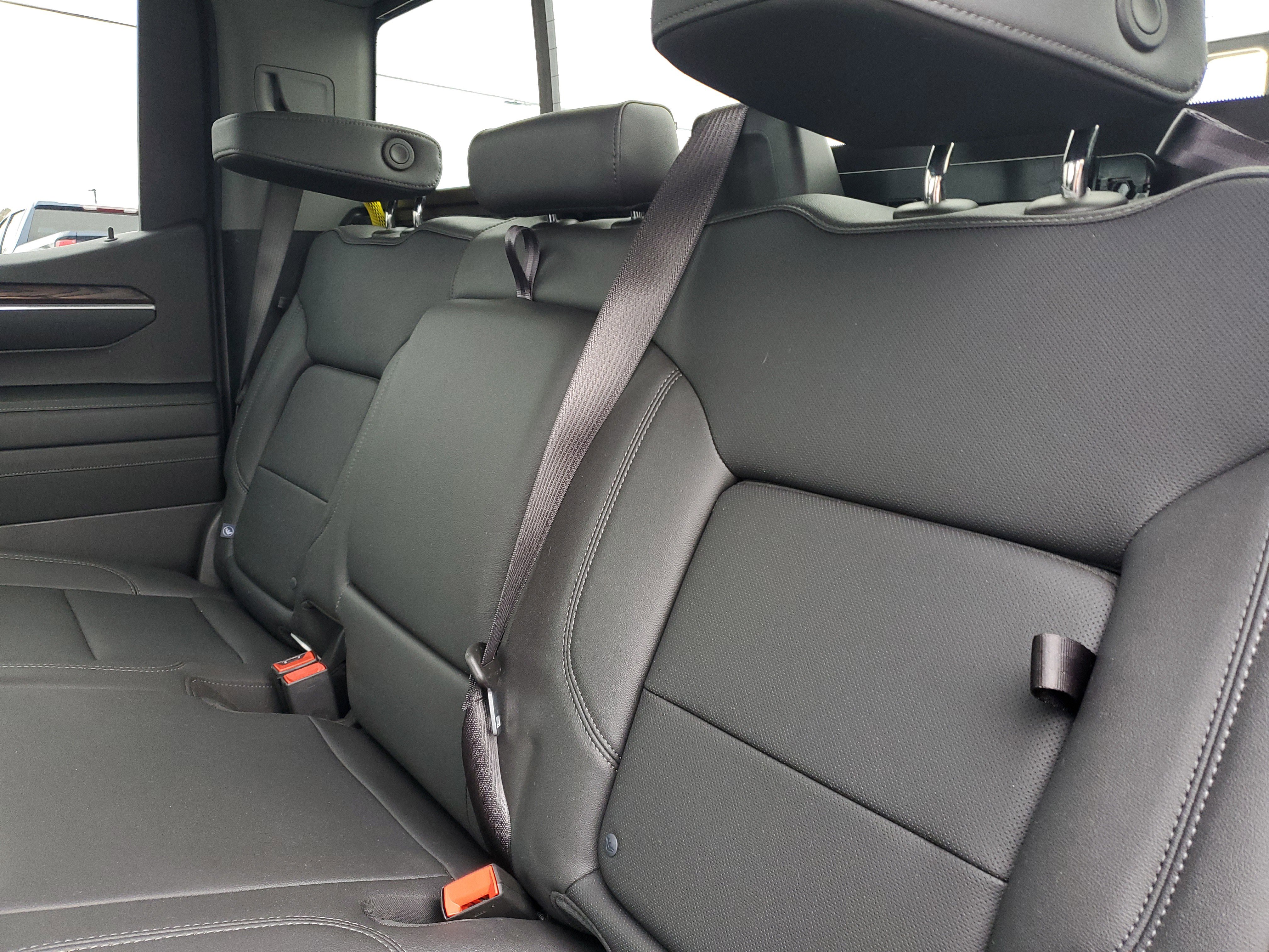 Used 2025 GMC Sierra 1500 SLT w/ SLT Premium Plus Package image 12