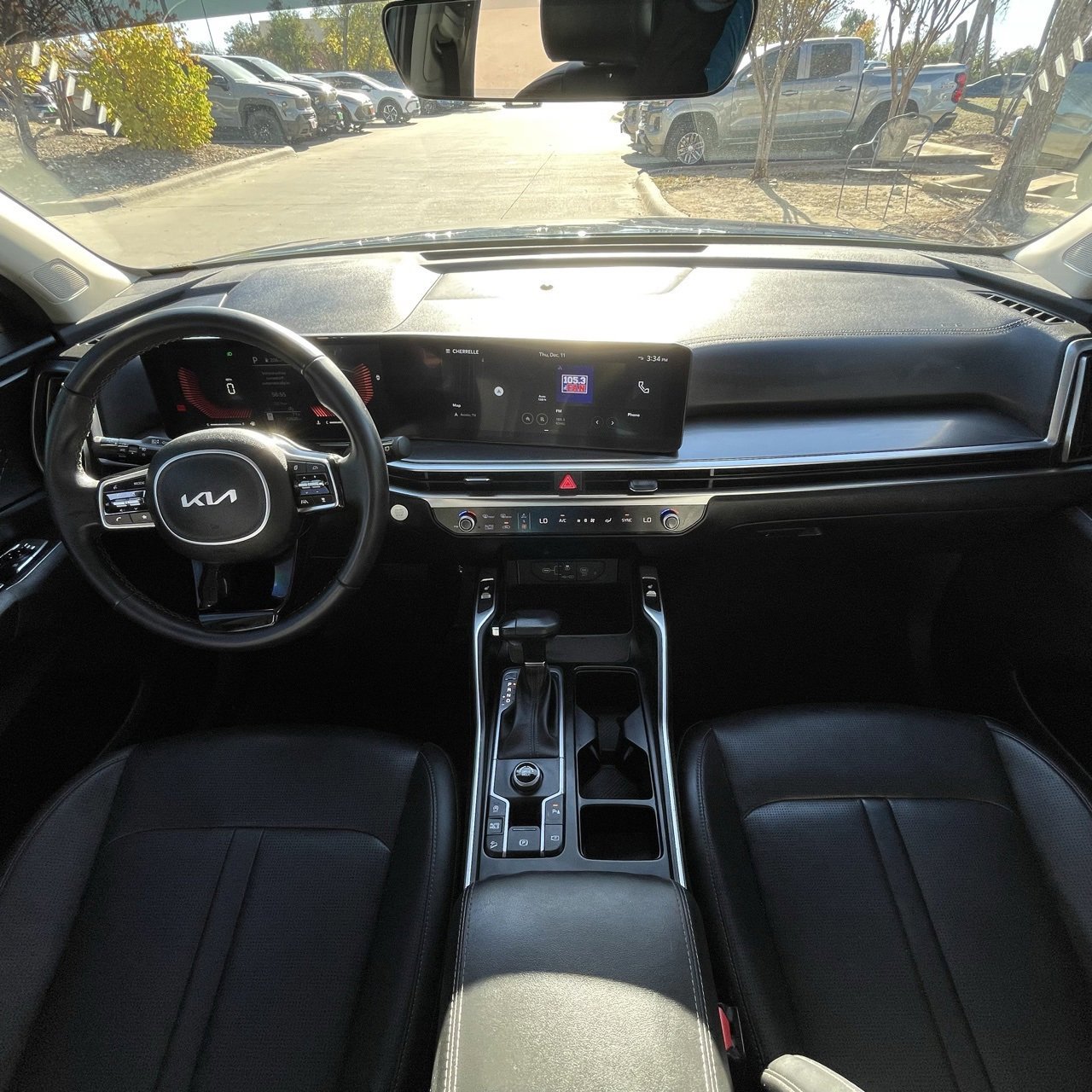 Used 2024 Kia Sorento EX w/ Panoramic Sunroof Package image 10