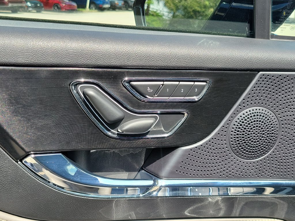 Certified 2023 Lincoln Corsair FWD image 12