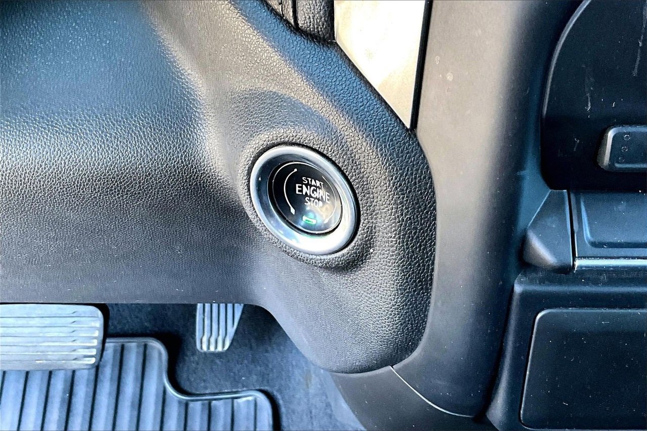 Used 2020 Chevrolet Silverado 1500 LT w/ All-Star Edition image 24