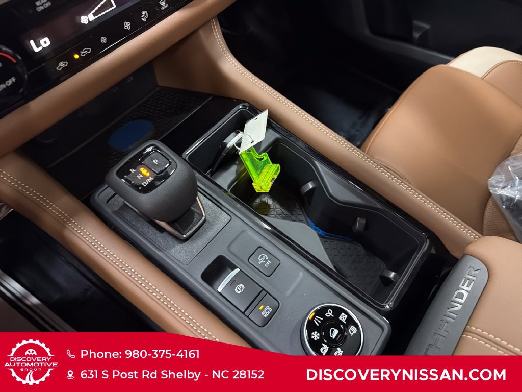 New 2026 Nissan Pathfinder Platinum w/ Accent Package AWD/4WD image 22