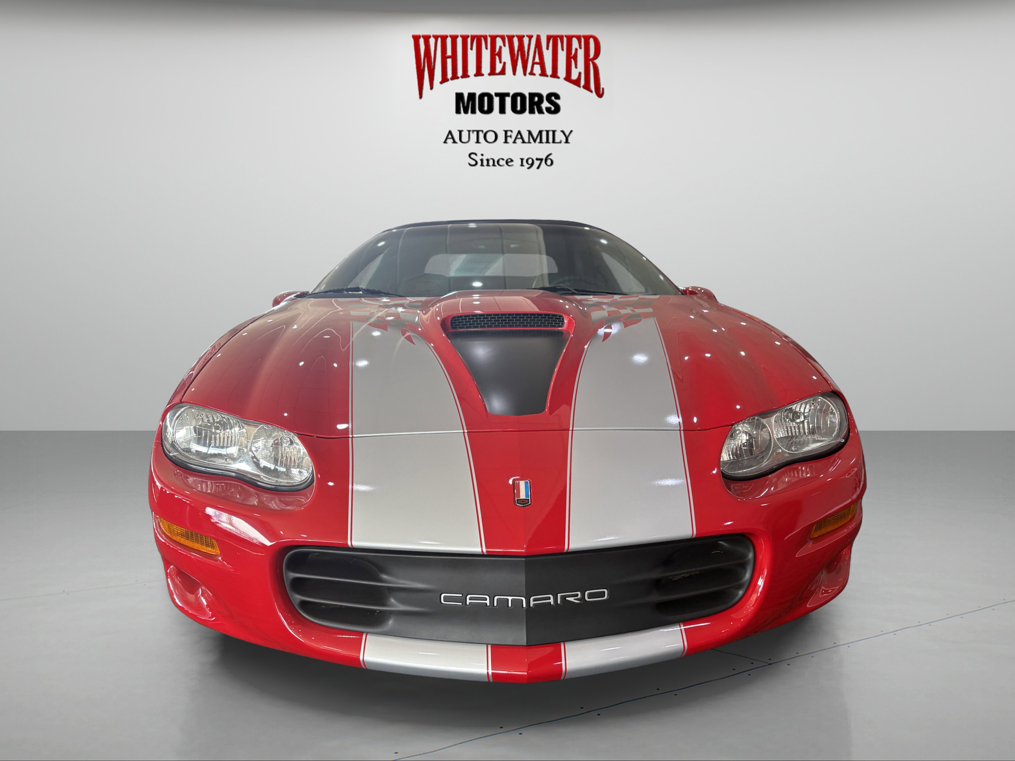 Used 2002 Chevrolet Camaro Z28 w/ SS Performance/Appearance Pkg RWD image 10