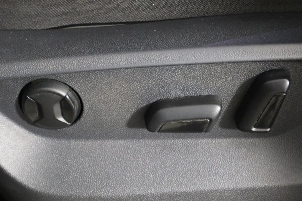 Used 2021 Volkswagen Atlas SE FWD image 24