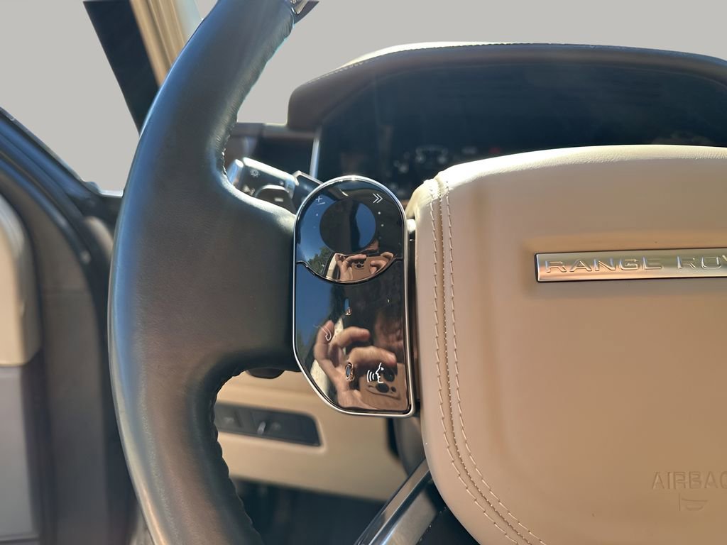 Used 2020 Land Rover Range Rover HSE image 31