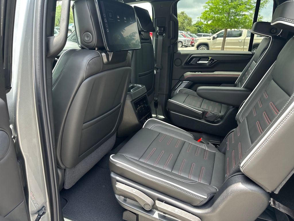 New 2026 GMC Yukon XL AT4 Ultimate AWD/4WD image 39