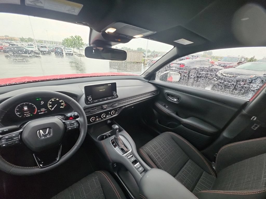 Used 2024 Honda HR-V Sport image 28