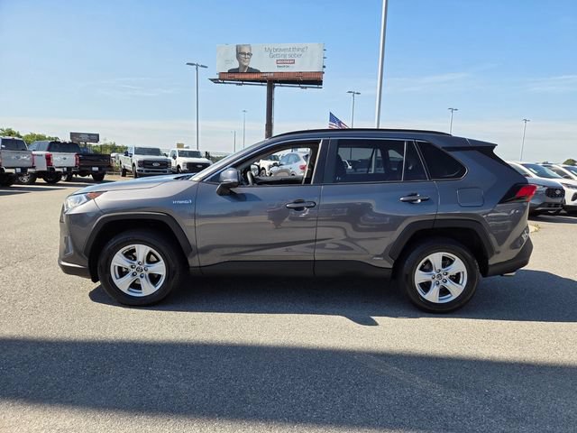 Used 2019 Toyota RAV4 XLE w/ Carpet Mat Package AWD/4WD image 4