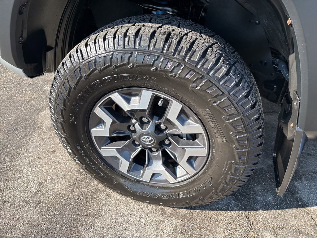 Used 2021 Toyota Tacoma TRD Off-Road w/ Technology Package image 6