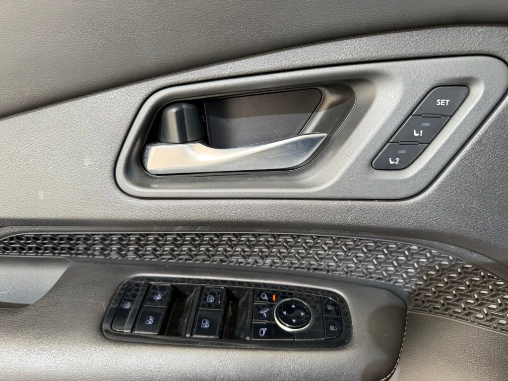 Used 2024 Nissan Ariya FWD image 44