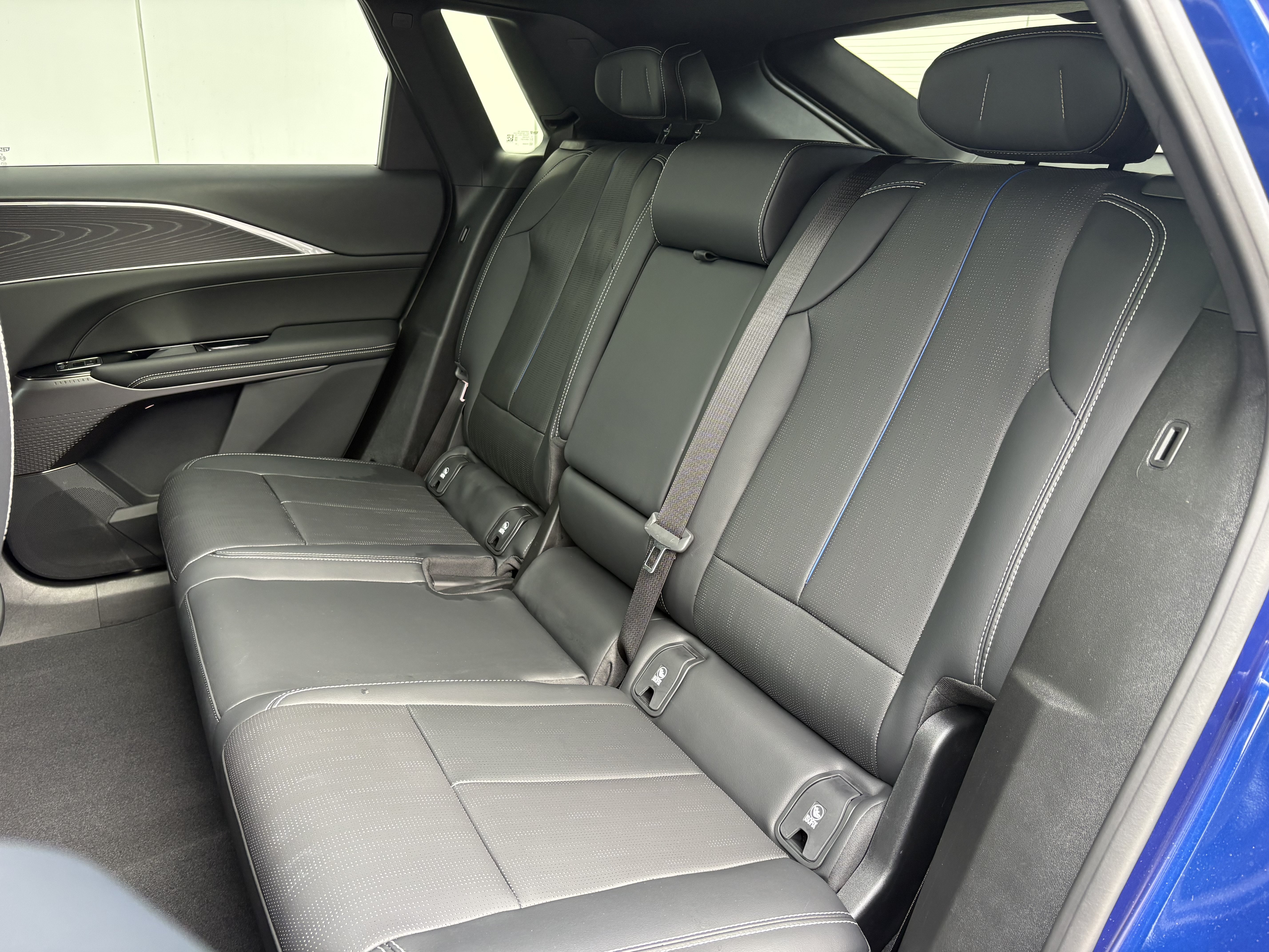 Used 2024 Cadillac Lyriq Sport AWD/4WD image 12