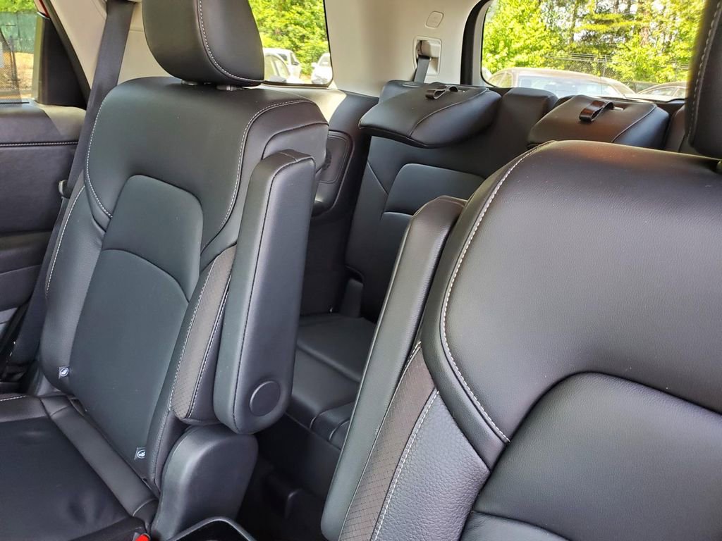 Certified 2025 Nissan Pathfinder SL w/ SL Premium Package FWD image 17