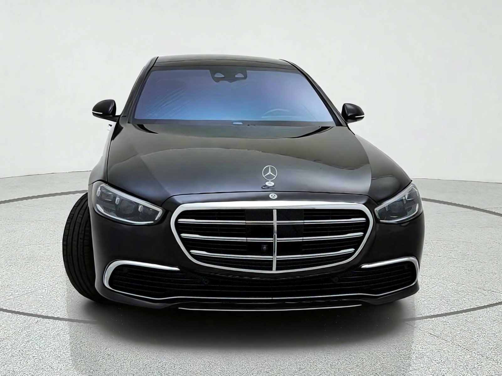 Used 2021 Mercedes-Benz S 580 4MATIC Sedan image 3