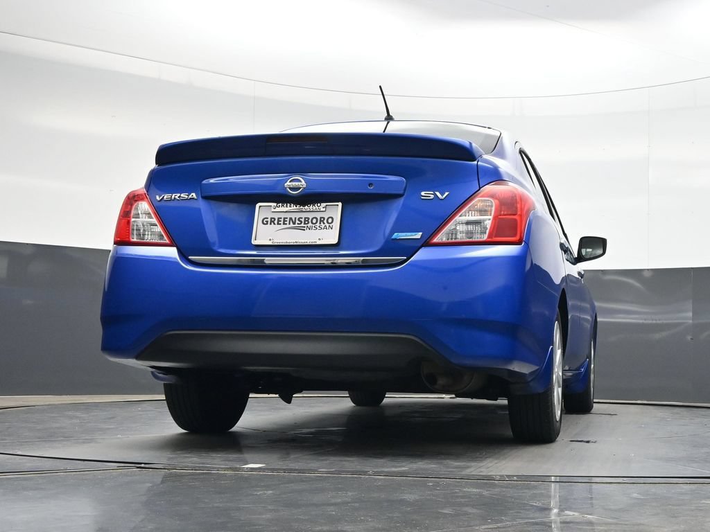 Used 2015 Nissan Versa SV FWD image 39
