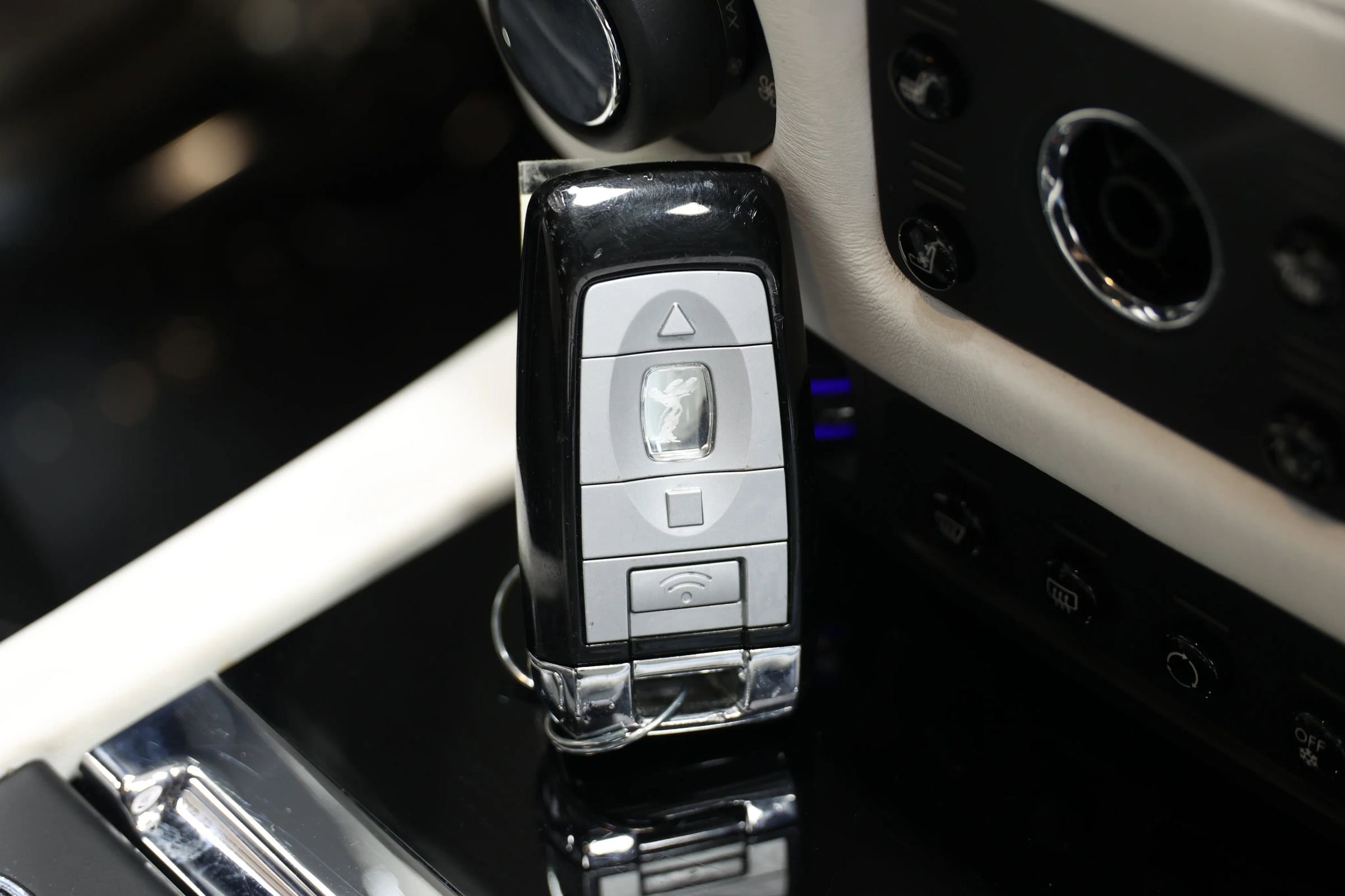 Used 2017 Rolls-Royce Ghost Series II Sedan 4D image 7