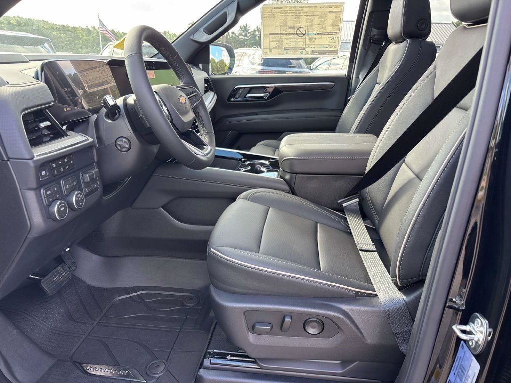New 2026 Chevrolet Suburban Premier w/ Sun And Tow Package AWD/4WD image 12