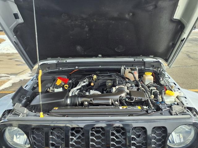 Used 2022 Jeep Gladiator Willys image 13