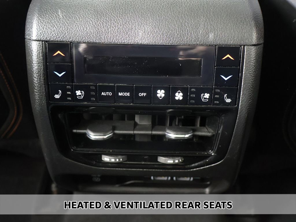 Used 2023 Jeep Grand Cherokee Summit image 10