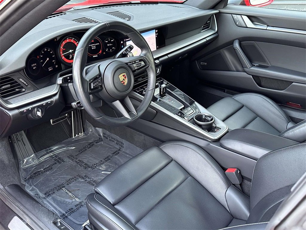 Used 2024 Porsche 911 Carrera image 4