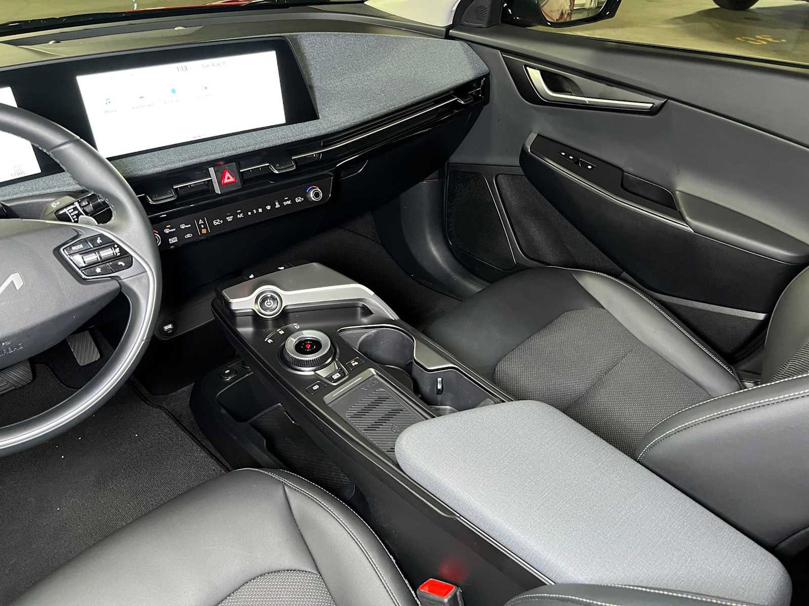 Used 2024 Kia EV6 Light RWD image 42