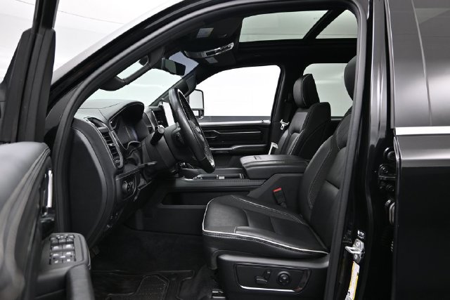 Used 2025 RAM 1500 Limited AWD/4WD image 24