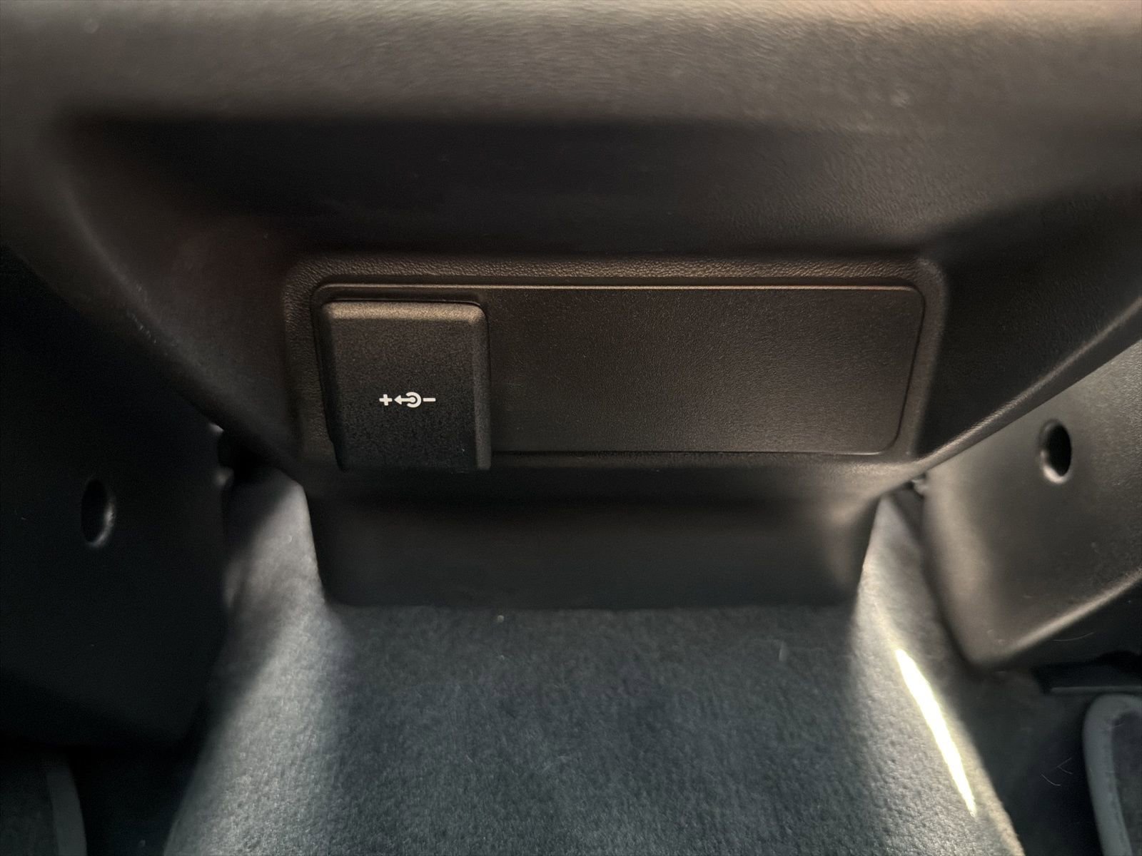 Used 2023 Land Rover Range Rover Evoque R-Dynamic SE image 79