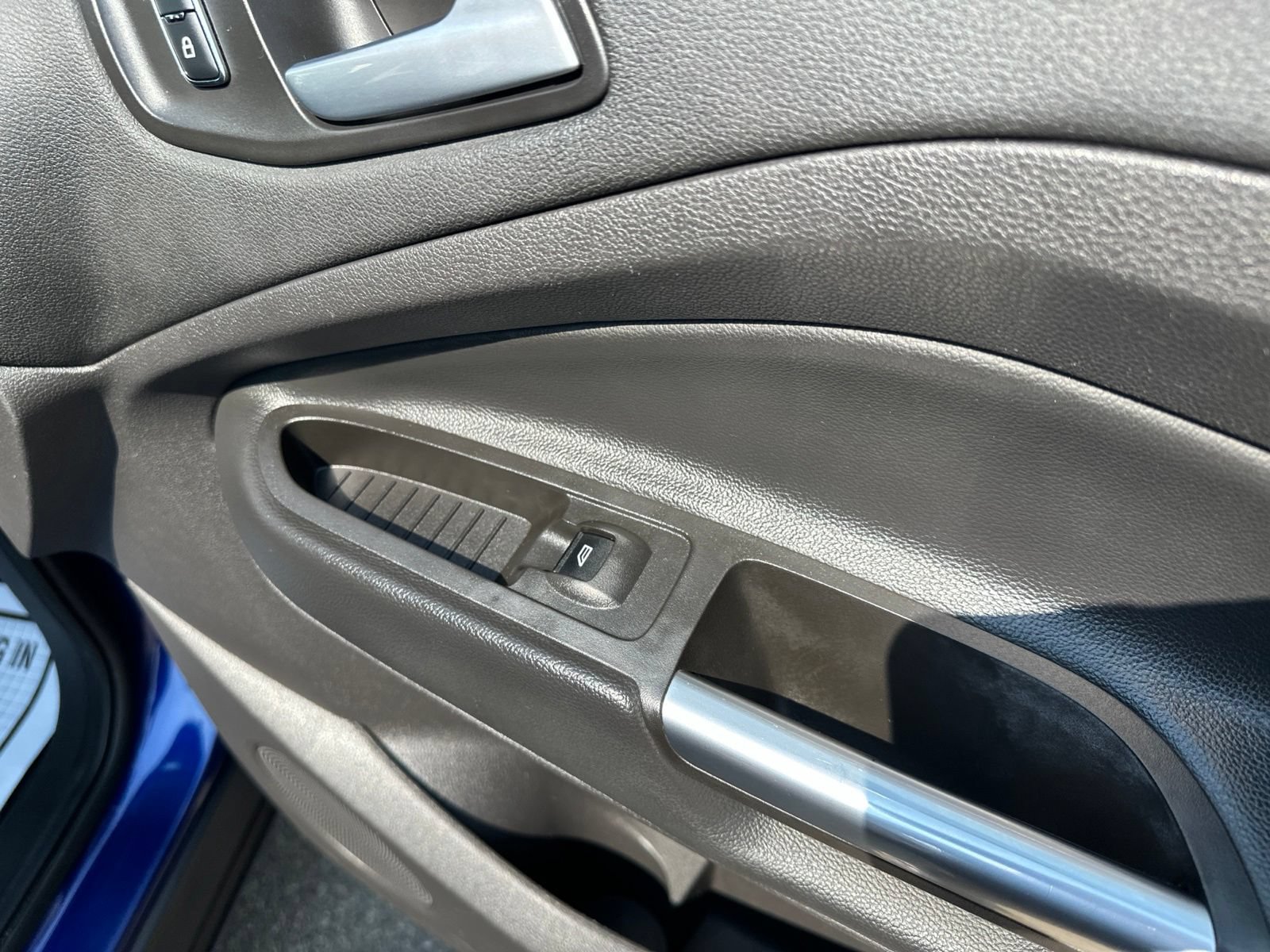 Used 2015 Ford Escape SE FWD image 41