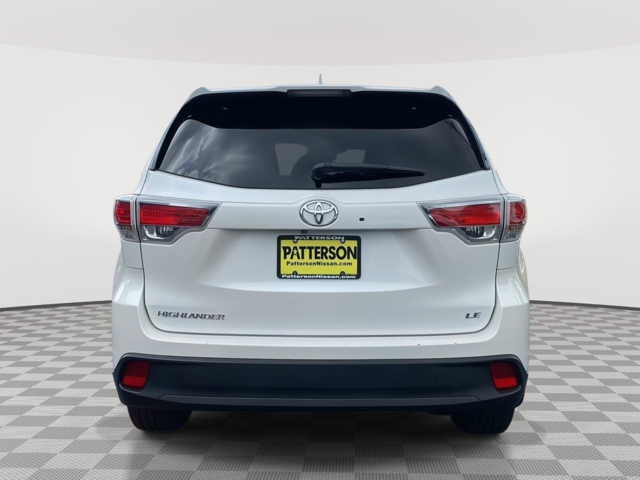 Used 2016 Toyota Highlander Plus FWD image 6