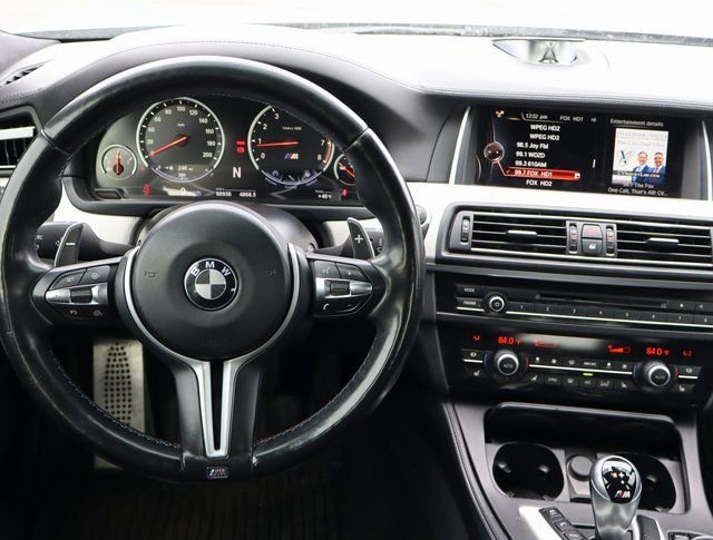 Used 2015 BMW M5 image 19